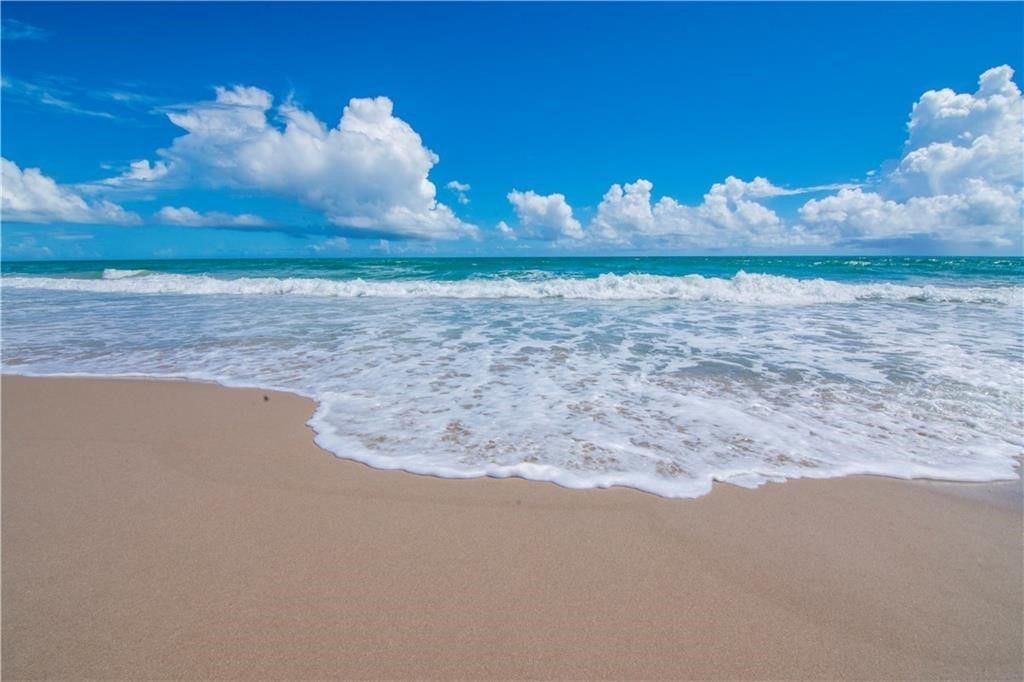 8880 N. Sea Oaks Way, Unit 105, Vero Beach, FL 32963 Photo