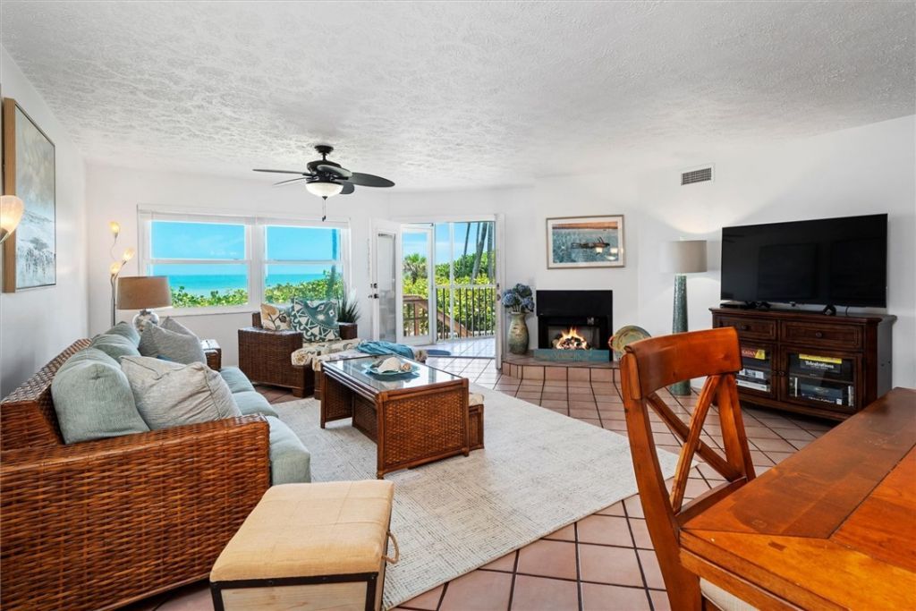 8880 N. Sea Oaks Way, Unit 105, Vero Beach, FL 32963 Photo