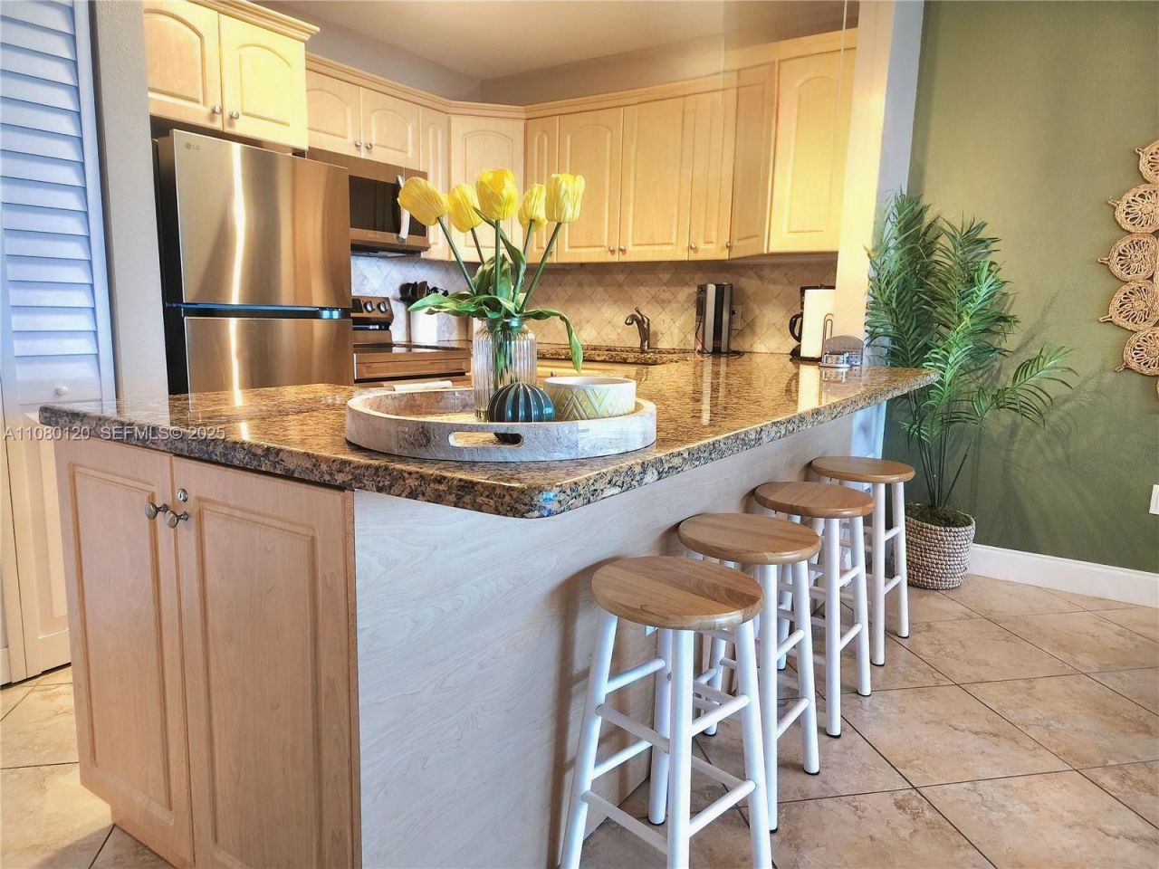 3505 S Ocean Dr, Unit 407, Hollywood, FL 33019 Photo