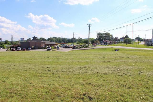 2460 Monticello Street, Somerset, KY 42501 Main Photo