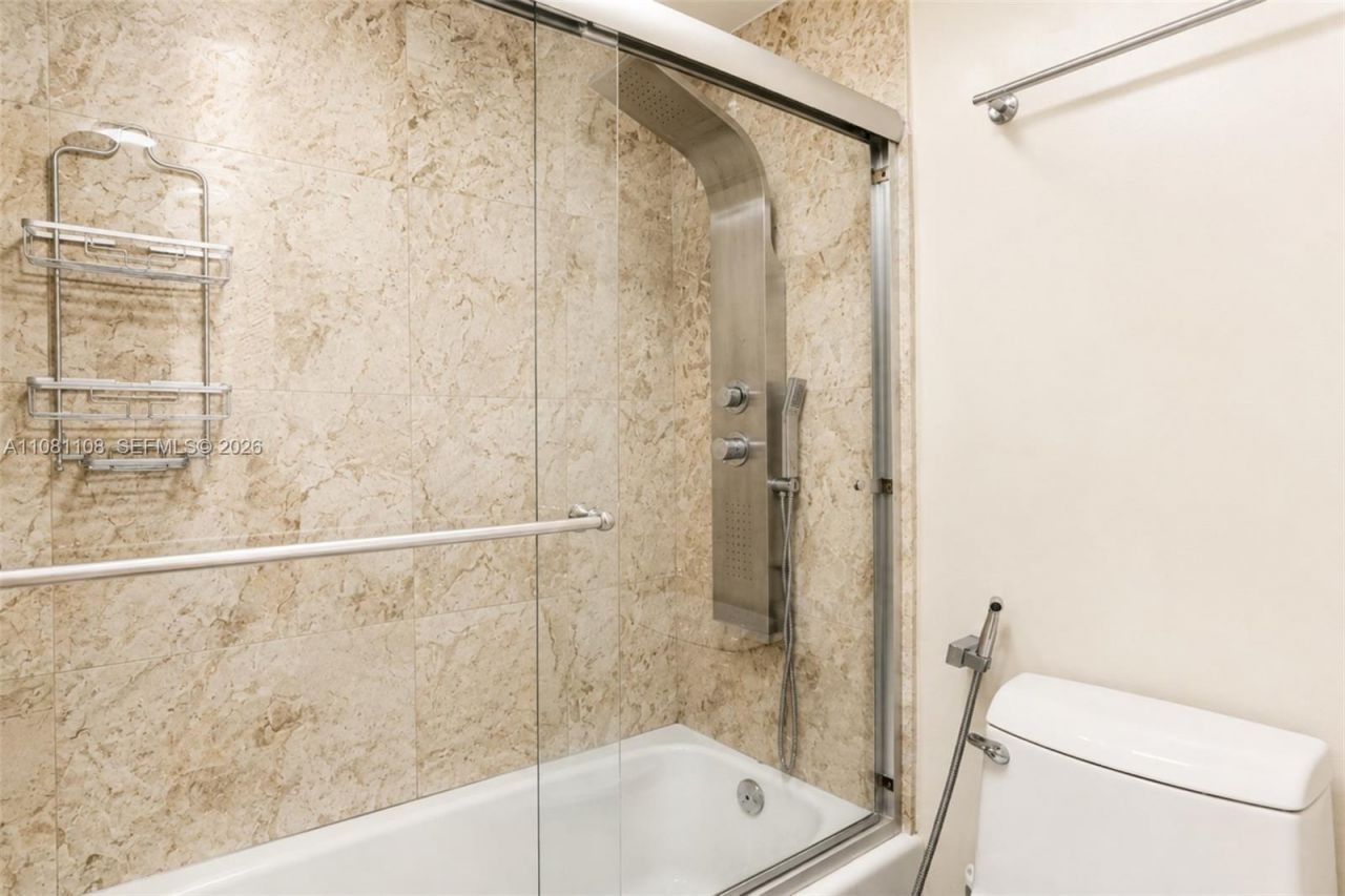 100 Lincoln Rd, Unit 1121, Miami Beach, FL 33139 Photo