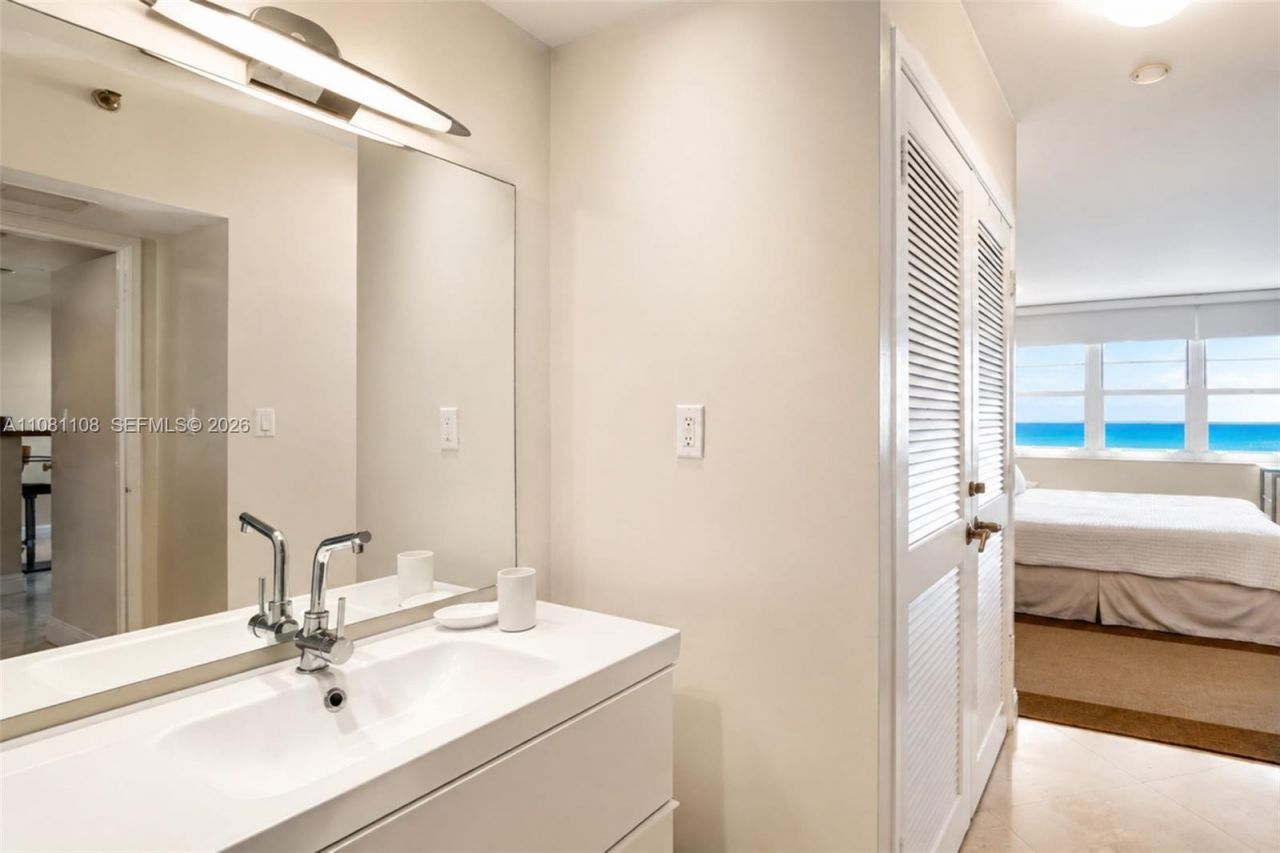 100 Lincoln Rd, Unit 1121, Miami Beach, FL 33139 Photo