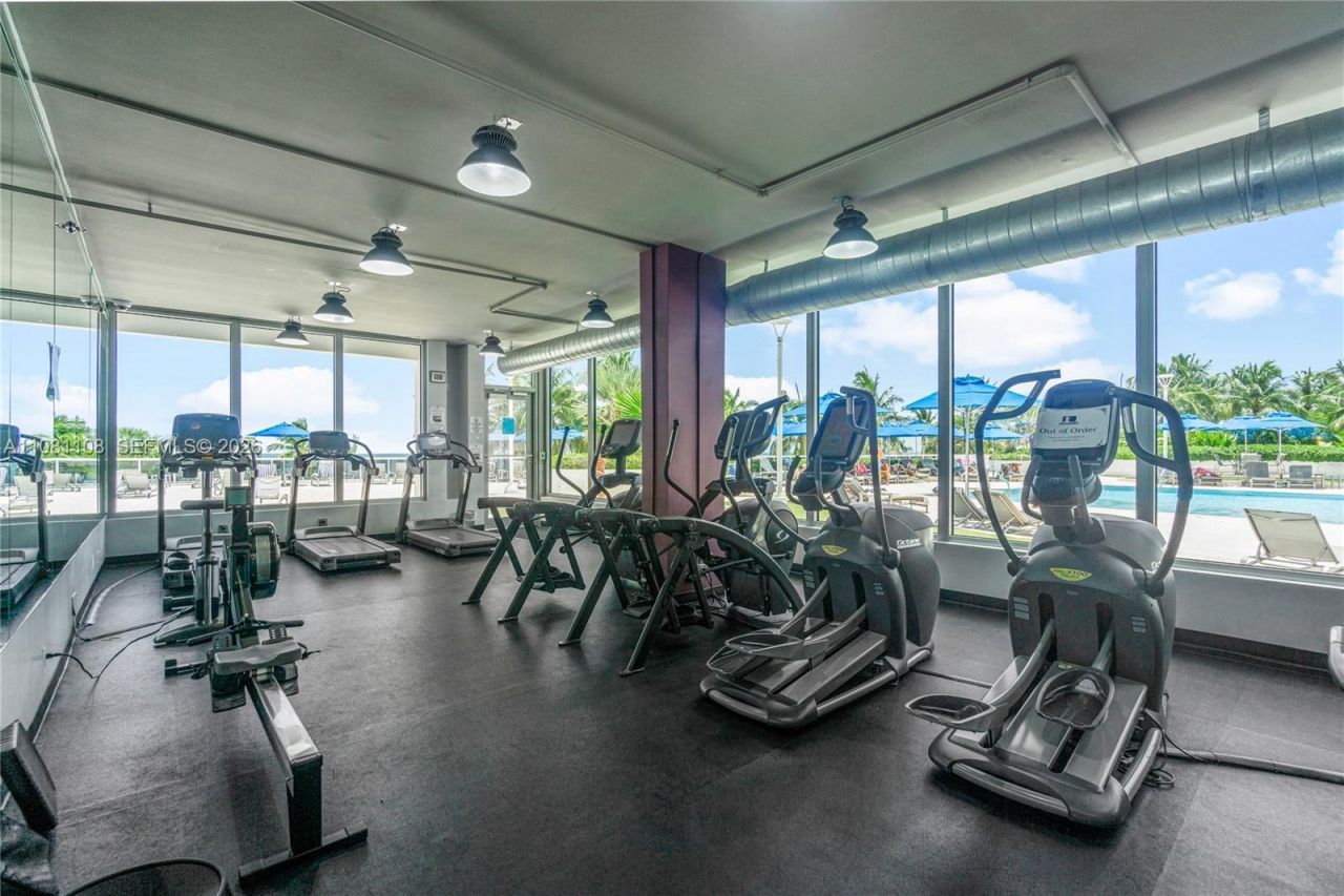 100 Lincoln Rd, Unit 1121, Miami Beach, FL 33139 Photo