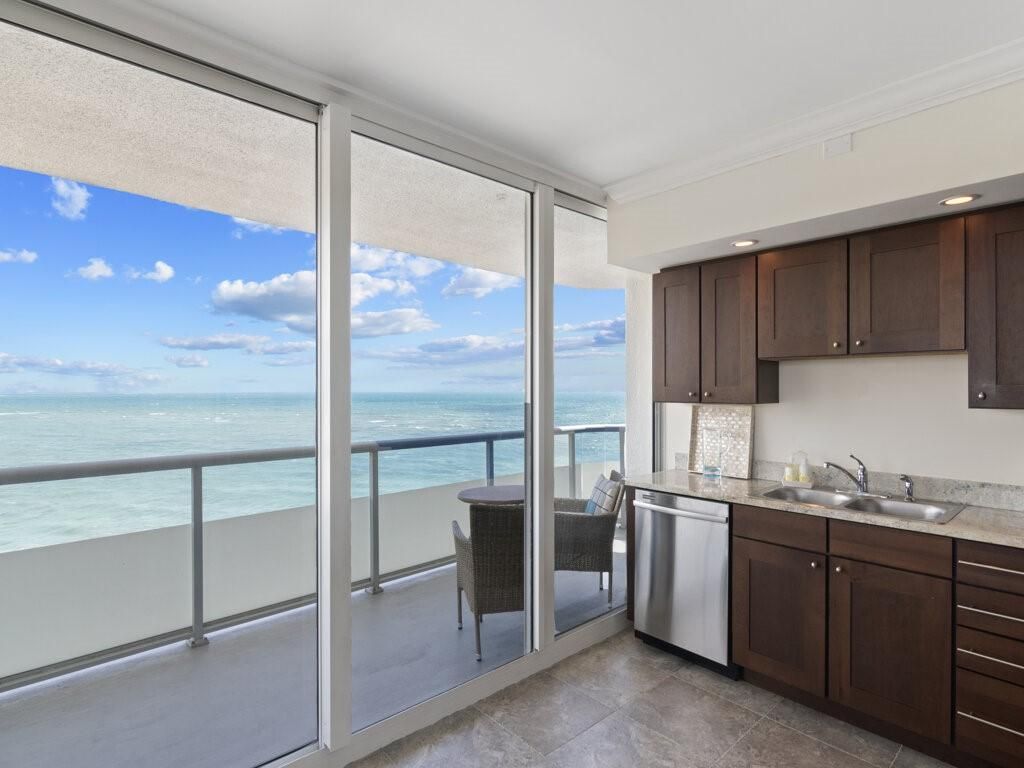 3554 N Ocean Drive, Unit 1102, Vero Beach, FL 32963 Photo