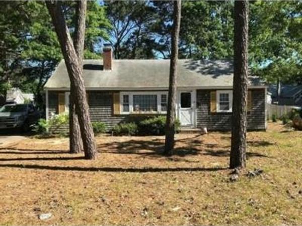 20 Sycamore Ln, Dennis, MA 02660