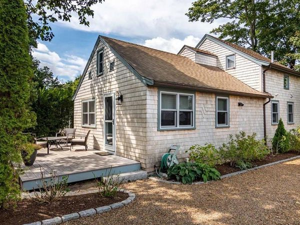 181 Circuit Avenue, Oak Bluffs, MA 02557