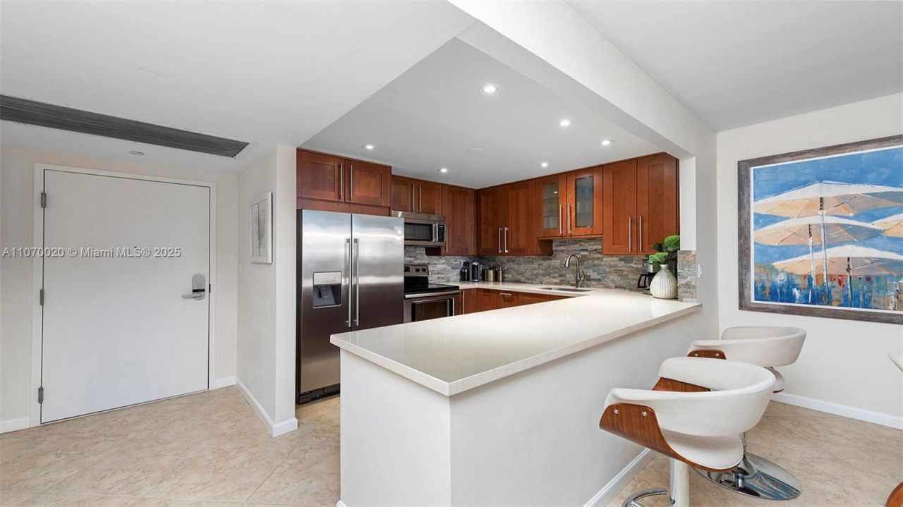 2301 Collins Ave, Unit 301, Miami Beach, FL 33139 Photo