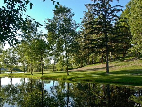 2670 Turtle Lake Drive, Bloomfield Twp, MI 48302
