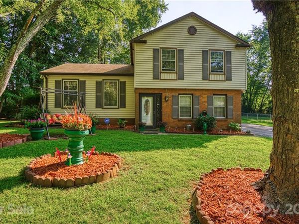 6222 Bonnybrook Lane, Charlotte, NC 28212