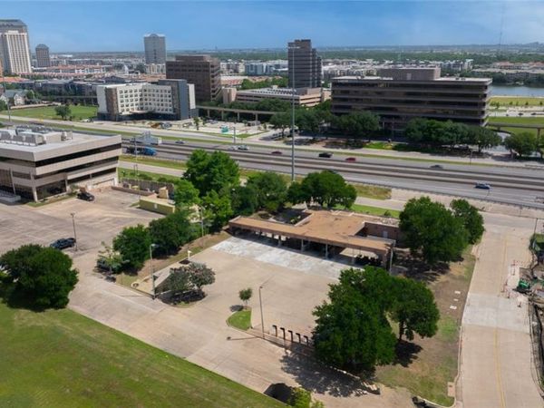 460 E John W Carpenter, Irving, TX 75062