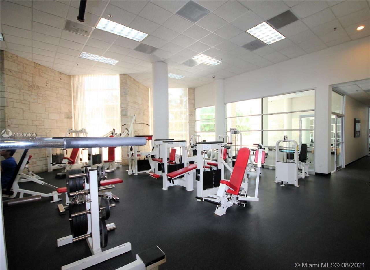 5151 Collins Av, Unit 1030, Miami Beach, FL 33140 Photo