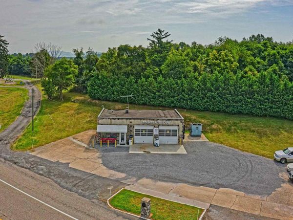 4373 S LEE HWY, NATURAL BRIDGE, VA 24578