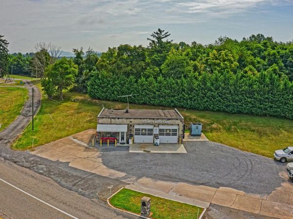 4373 S Lee Hwy, Natural Bridge, VA 24578