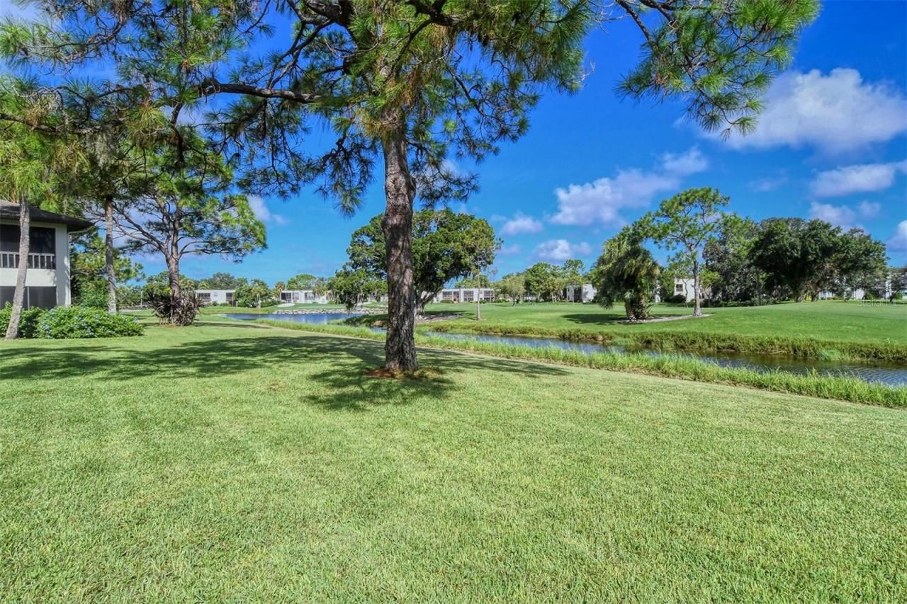 5133 Willow Links, Unit 11, Sarasota, FL 34235 Photo