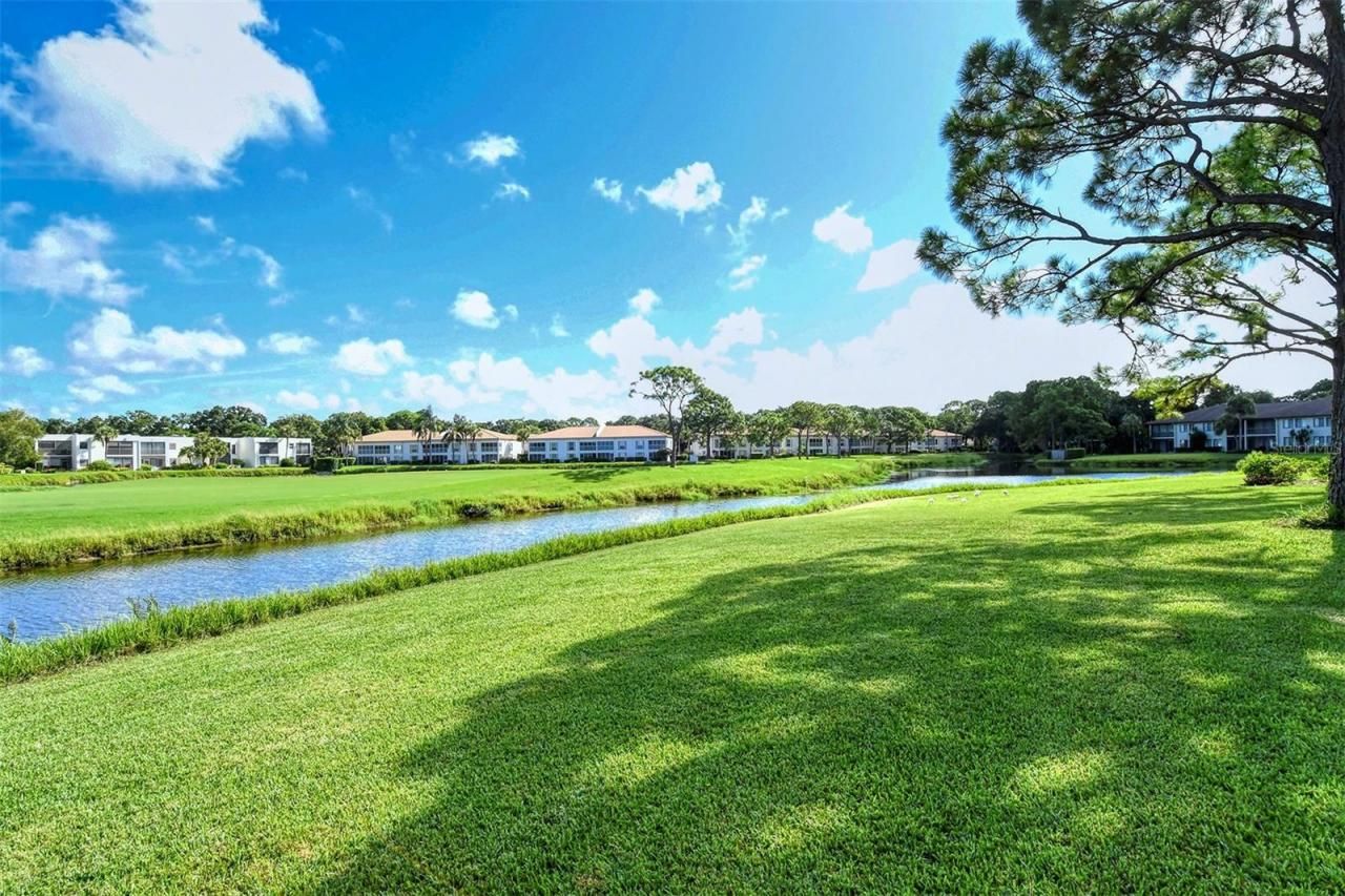 5133 Willow Links, Unit 11, Sarasota, FL 34235 Photo