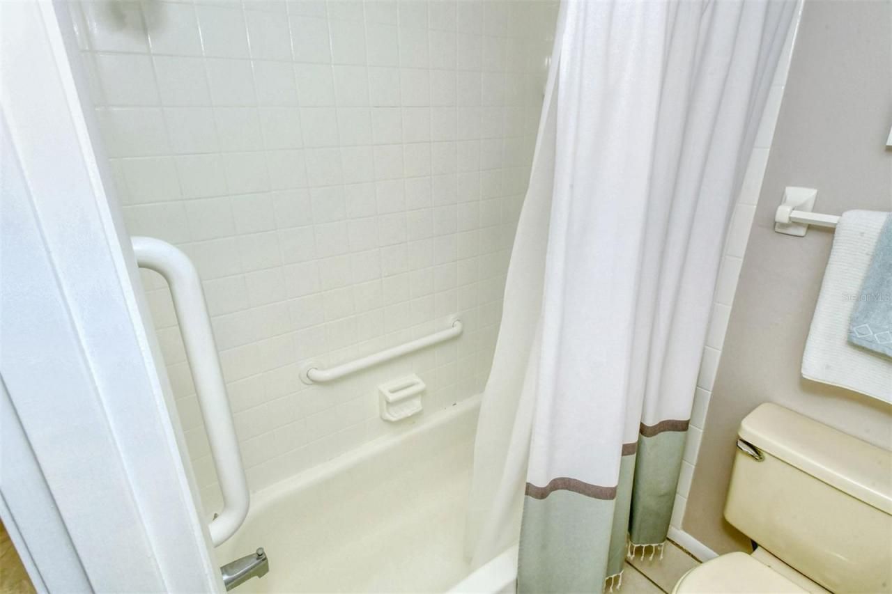 5133 Willow Links, Unit 11, Sarasota, FL 34235 Photo