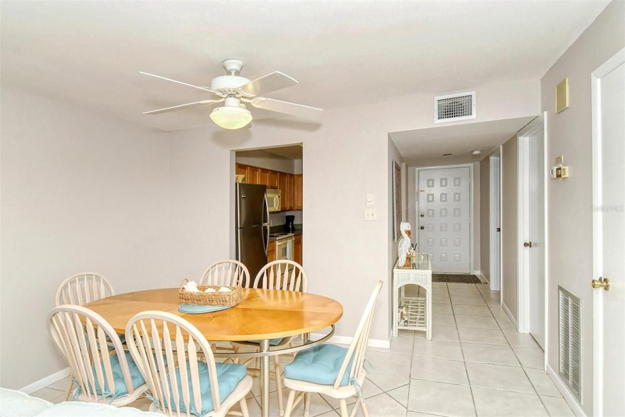 5133 Willow Links, Unit 11, Sarasota, FL 34235 Photo