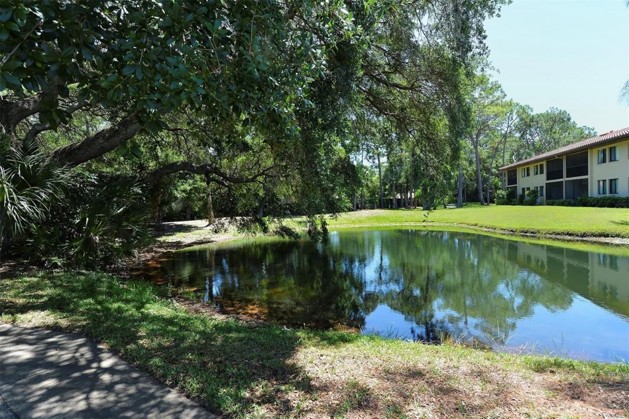 5133 Willow Links, Unit 11, Sarasota, FL 34235 Photo