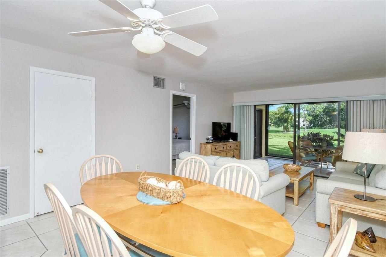 5133 Willow Links, Unit 11, Sarasota, FL 34235 Photo