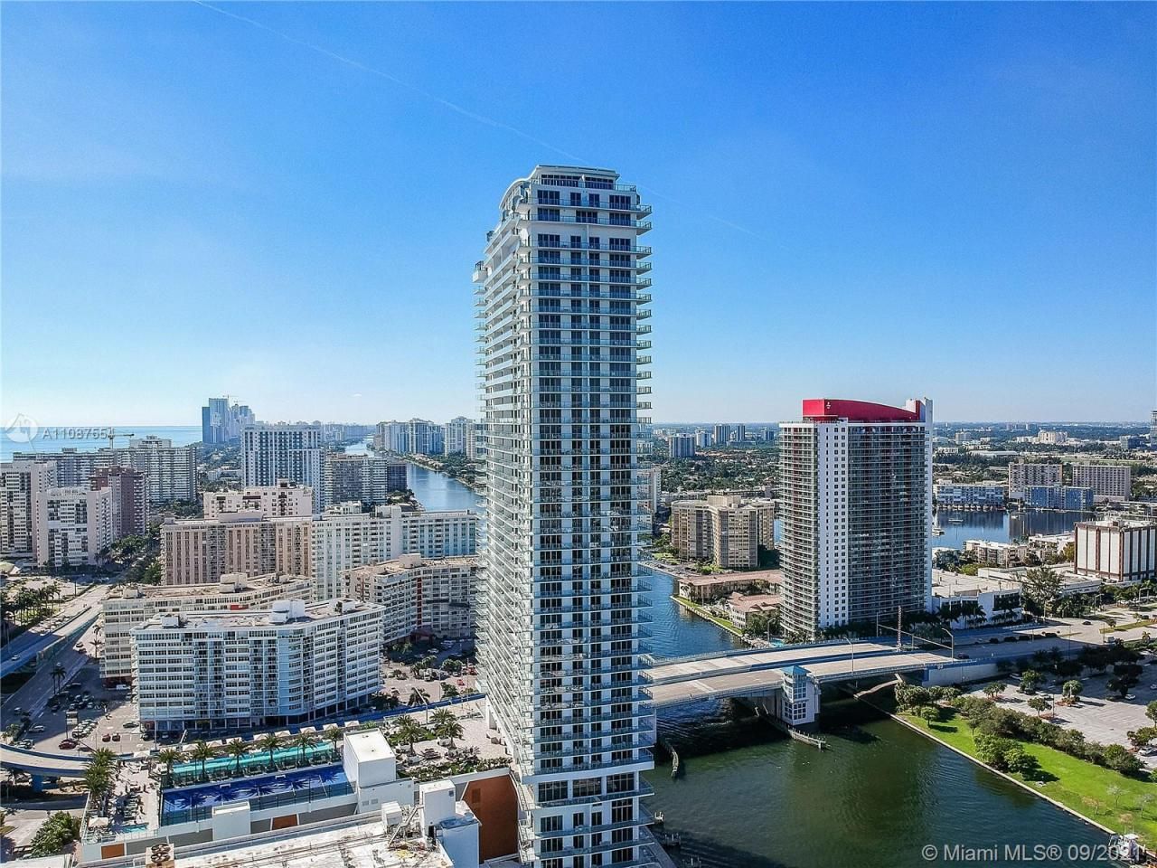 4010 S Ocean Dr, Unit R3307, Hollywood, FL 33019 Photo