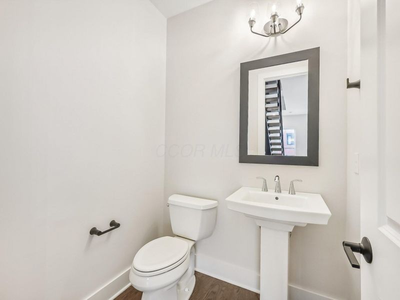 292 Dickenson Street, Columbus, OH 43215 Photo 11