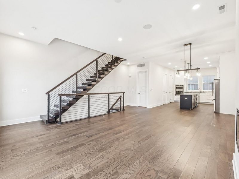 292 Dickenson Street, Columbus, OH 43215 Photo 17