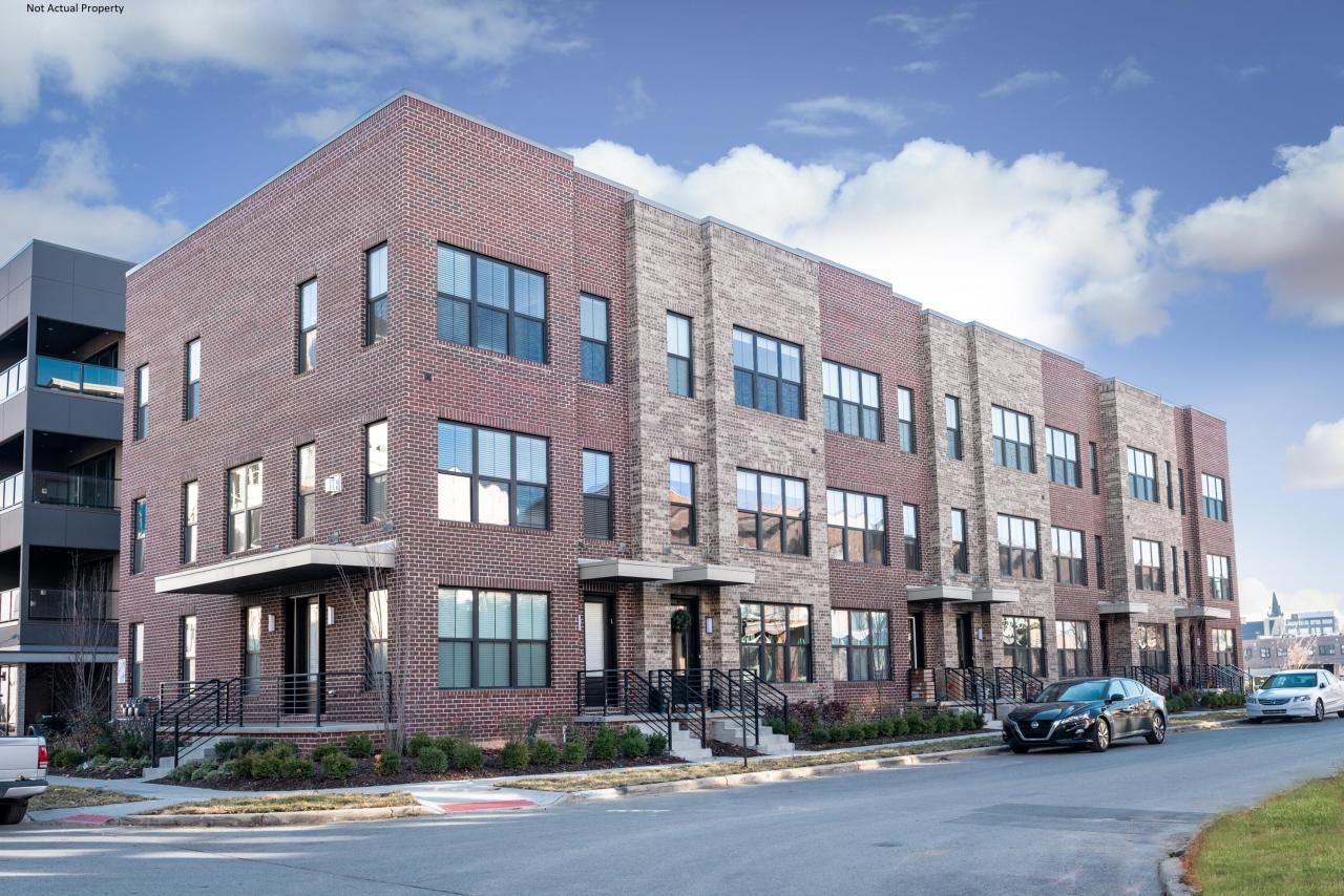 290 Dickenson Street, Columbus, OH 43215 Main Photo