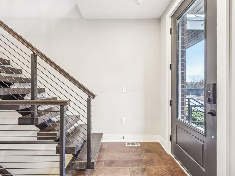 290 Dickenson Street, Columbus, OH 43215 Photo 16