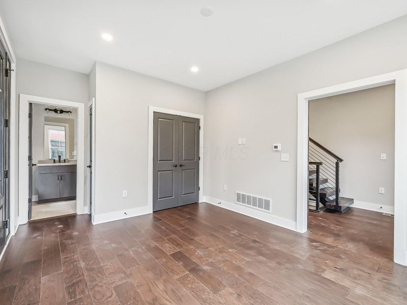 290 Dickenson Street, Columbus, OH 43215 Photo 18