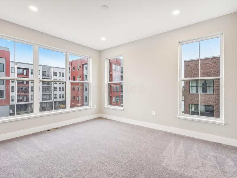 290 Dickenson Street, Columbus, OH 43215 Photo 28