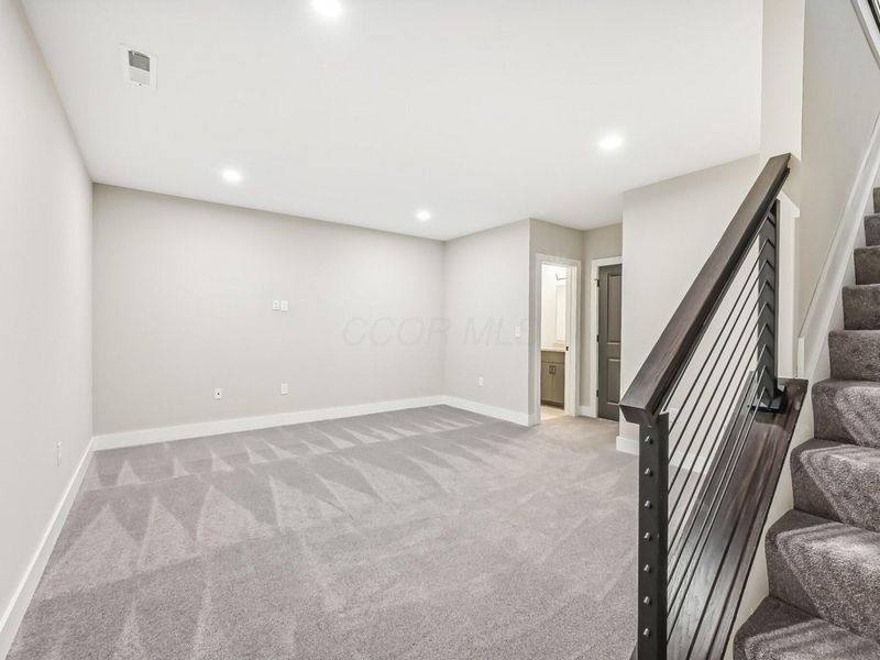 290 Dickenson Street, Columbus, OH 43215 Photo 33