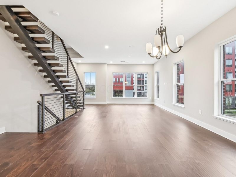 290 Dickenson Street, Columbus, OH 43215 Photo 8