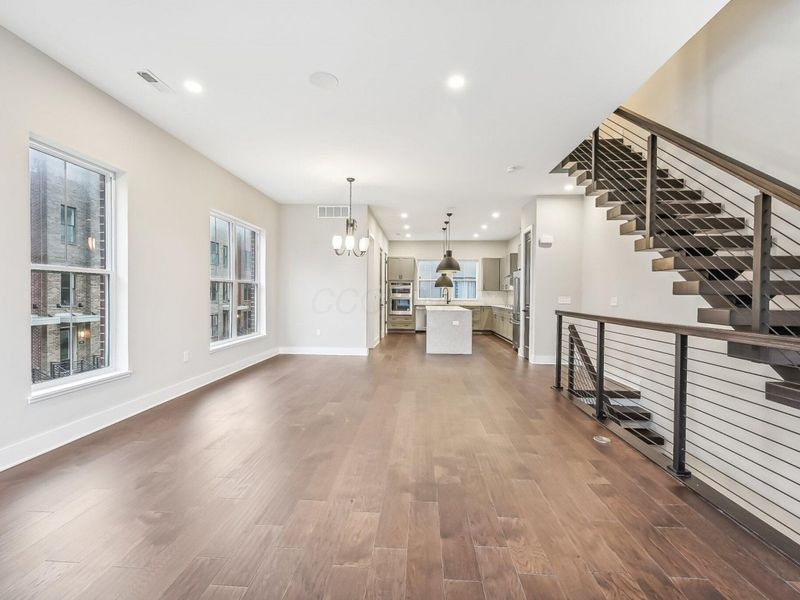 290 Dickenson Street, Columbus, OH 43215 Photo 9