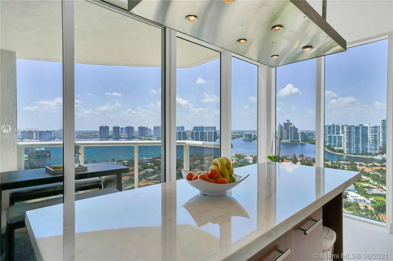 18911 Collins Ave, Unit 2705, Sunny Isles Beach, FL 33160 Photo
