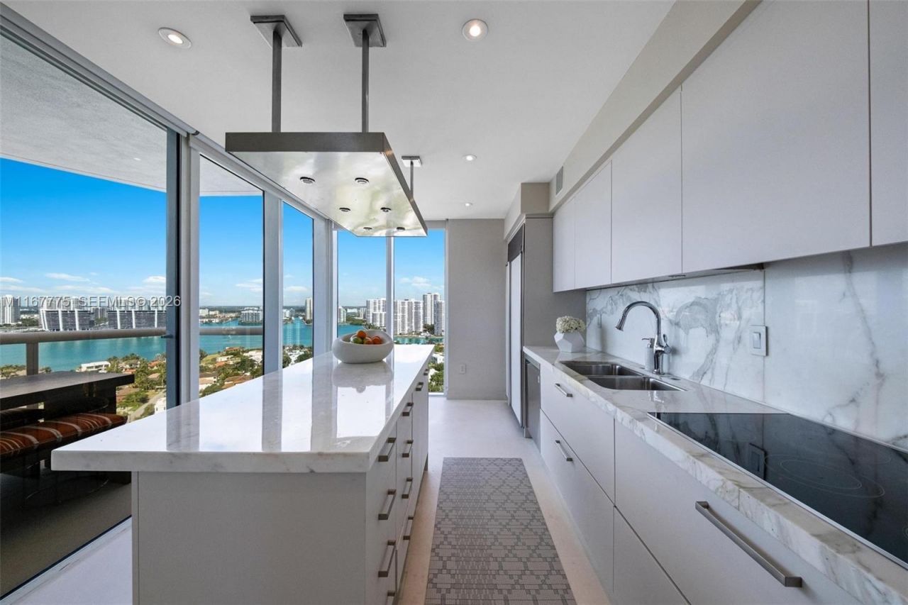 18911 Collins Ave, Unit 2705, Sunny Isles Beach, FL 33160 Photo