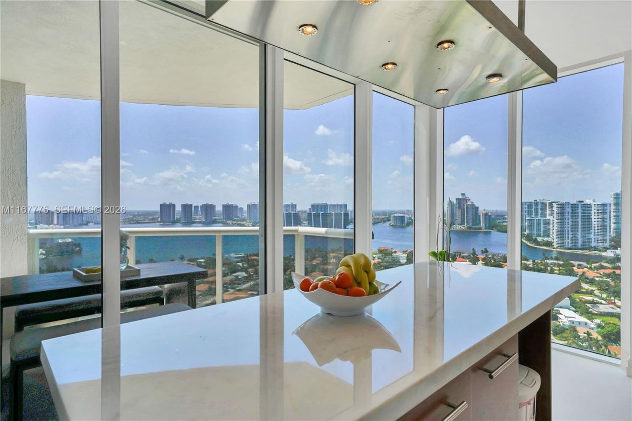 18911 Collins Ave, Unit 2705, Sunny Isles Beach, FL 33160 Photo