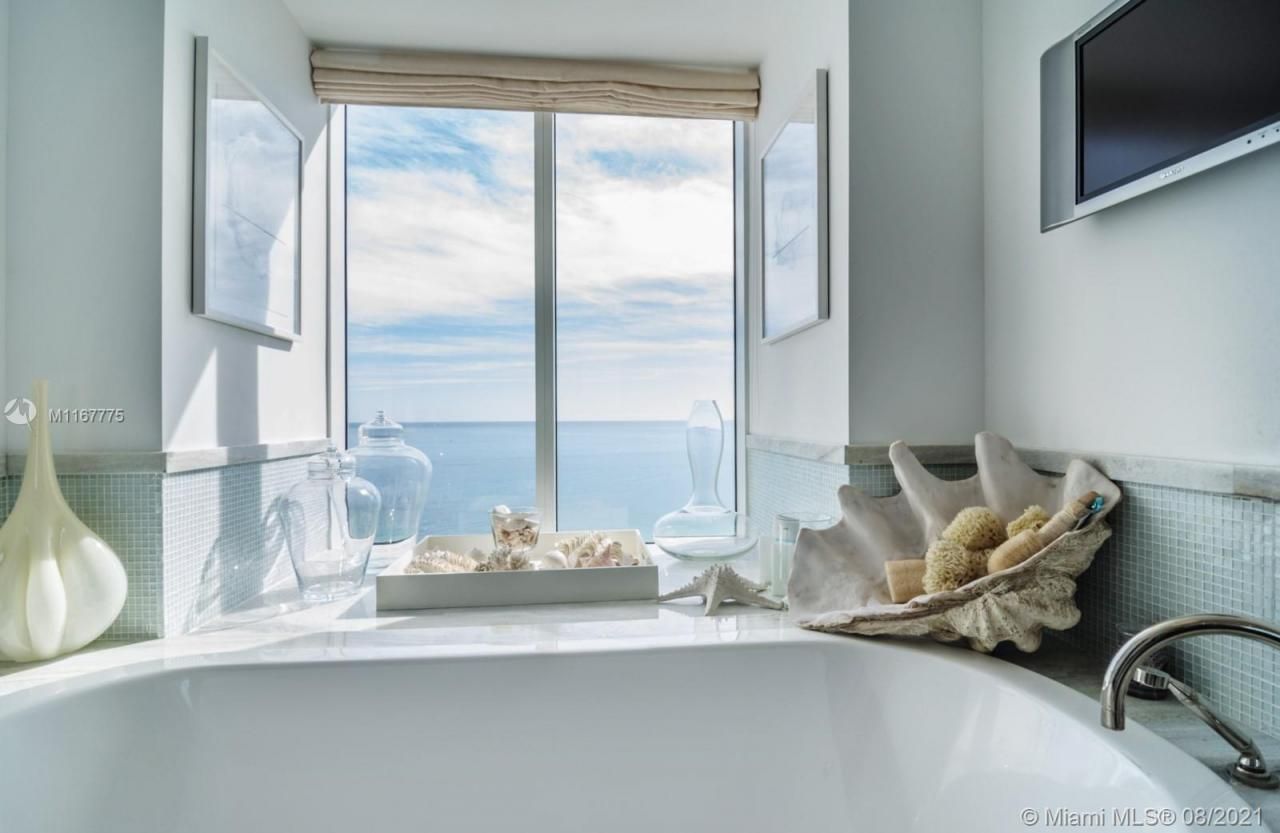 18911 Collins Ave, Unit 2705, Sunny Isles Beach, FL 33160 Photo