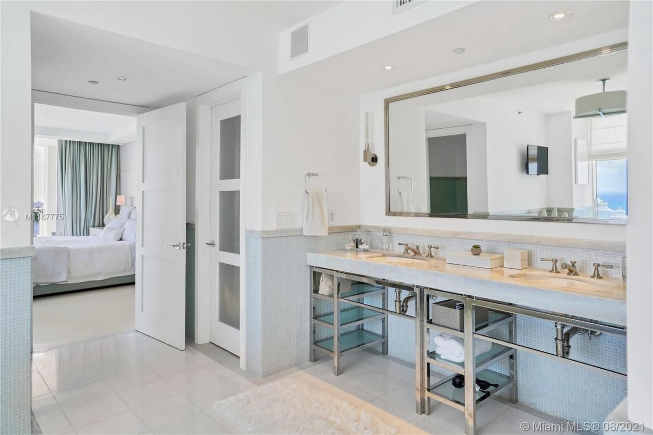 18911 Collins Ave, Unit 2705, Sunny Isles Beach, FL 33160 Photo