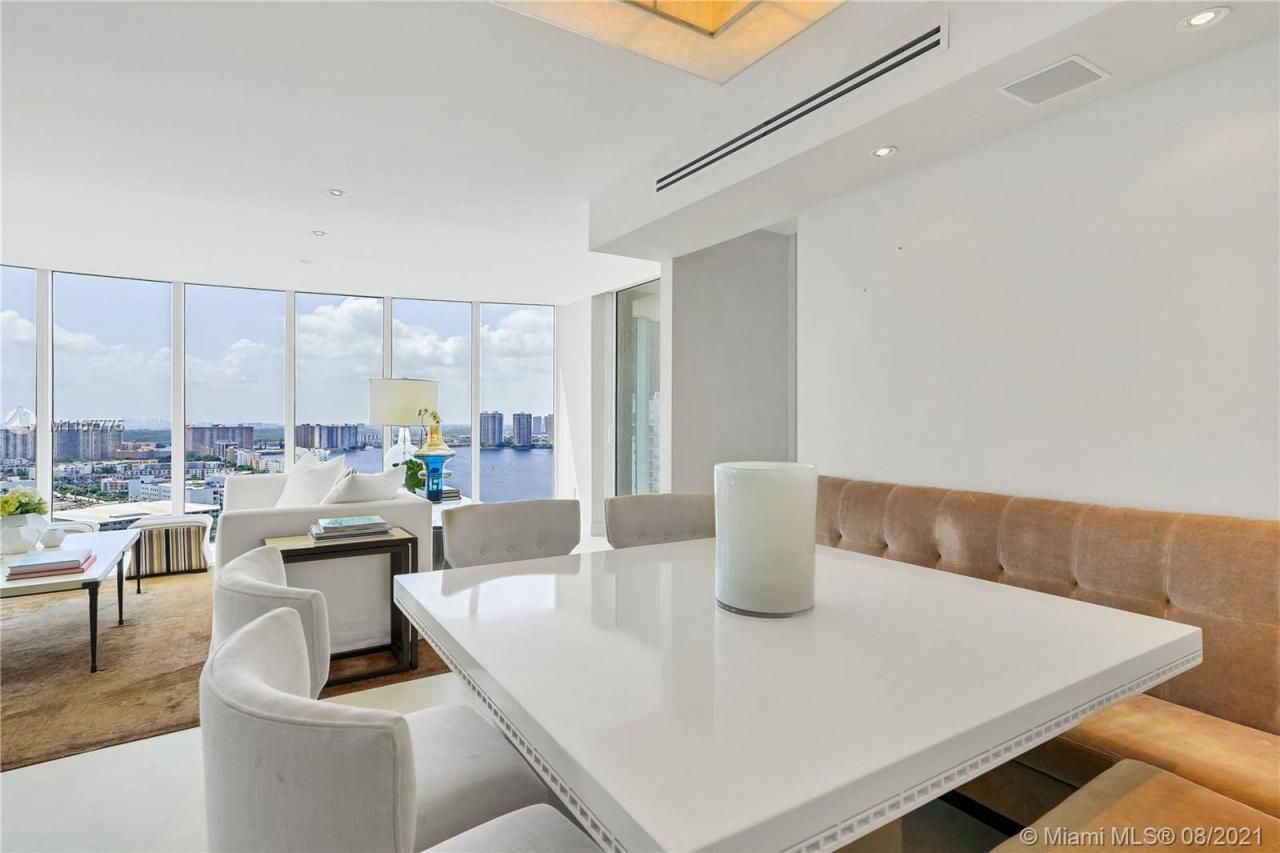 18911 Collins Ave, Unit 2705, Sunny Isles Beach, FL 33160 Photo