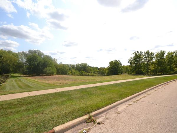Lot 1 Highland Springs Drive, Elgin, IL 60123