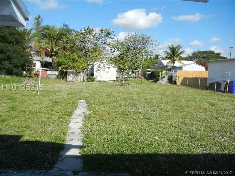2427 Garfield Street, Hollywood, FL 33020 Photo