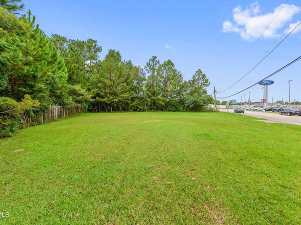 10289 Rodriguez Street, D'Iberville, MS 39540