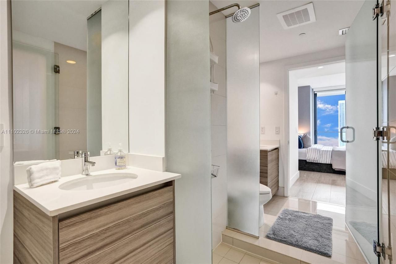 121 NE 34th St, Unit 2906, Miami, FL 33137 Photo