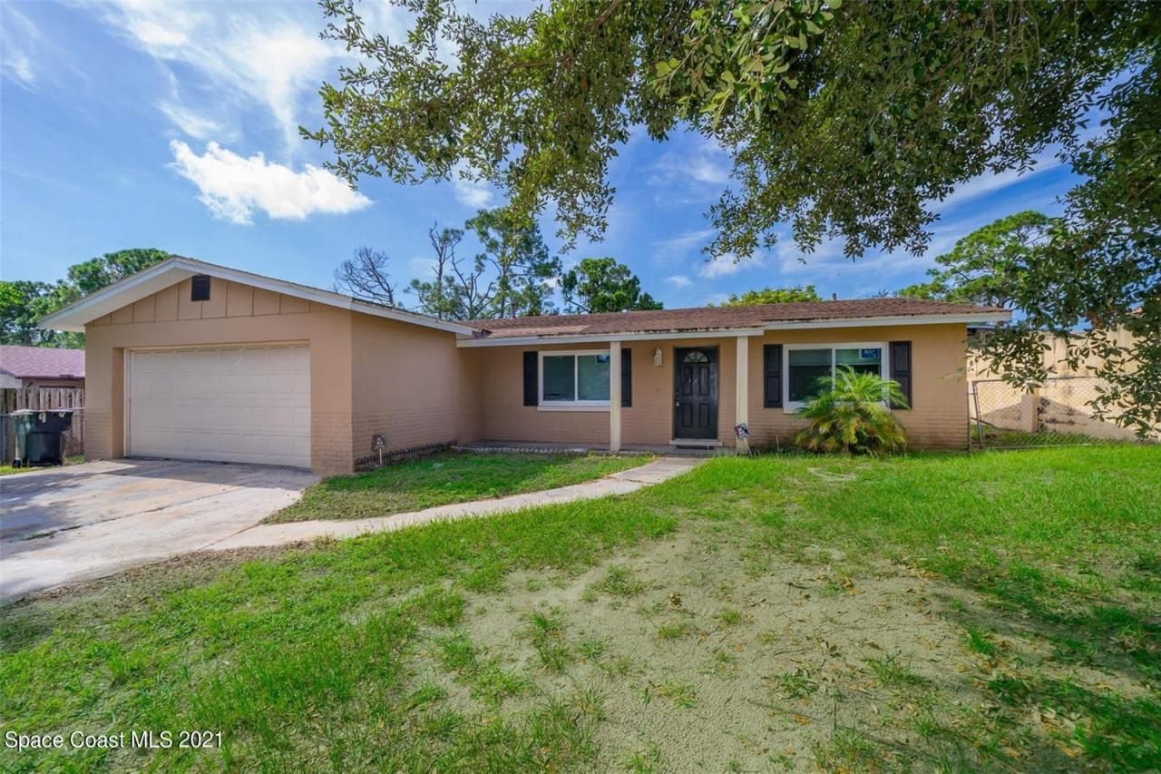 635 Knox Mcrae Drive, Titusville, FL 32780 Photo