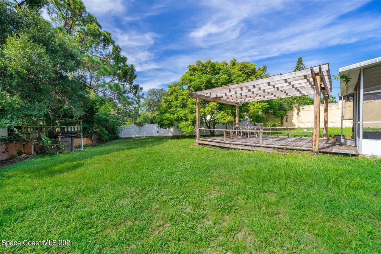 635 Knox Mcrae Drive, Titusville, FL 32780 Photo