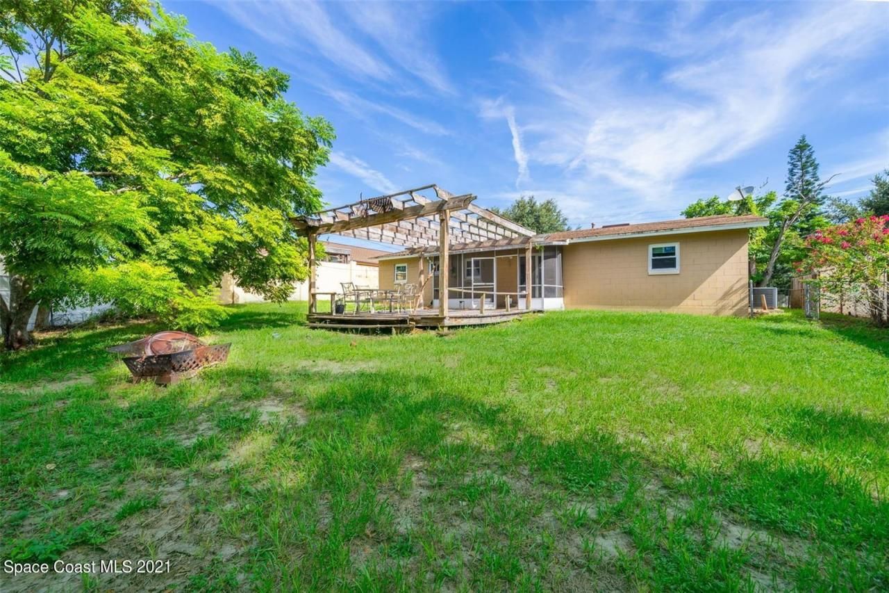 635 Knox Mcrae Drive, Titusville, FL 32780 Photo