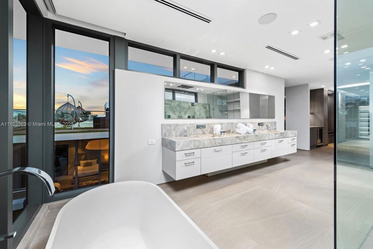 440 Mola Ave, Fort Lauderdale, FL 33301 Photo