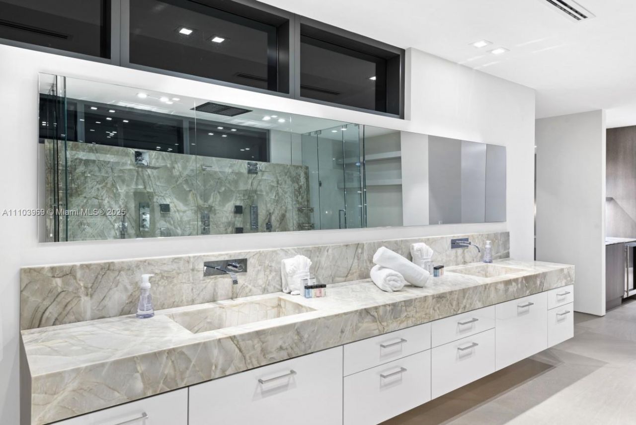 440 Mola Ave, Fort Lauderdale, FL 33301 Photo