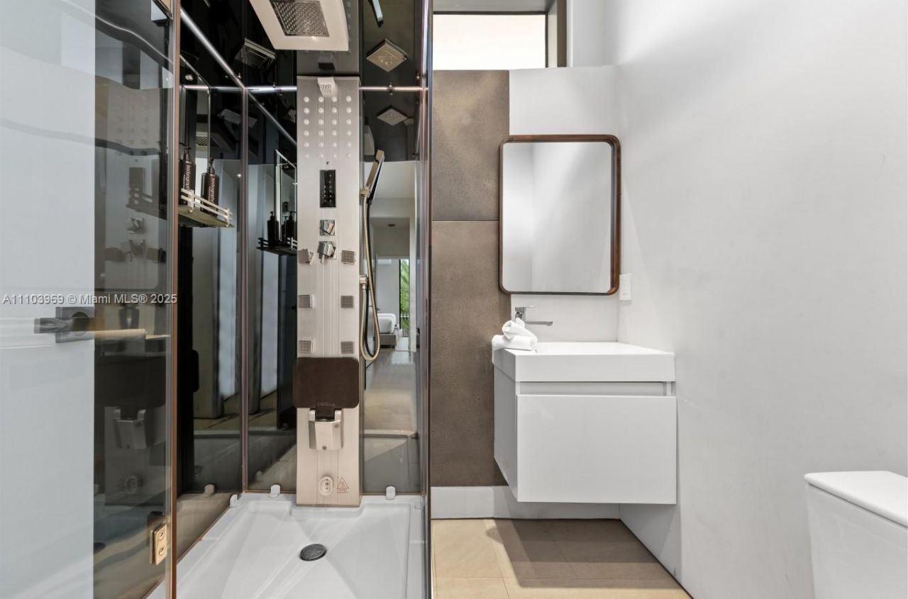 440 Mola Ave, Fort Lauderdale, FL 33301 Photo