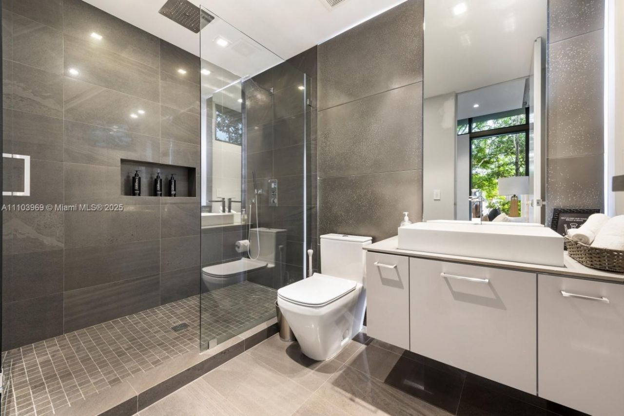 440 Mola Ave, Fort Lauderdale, FL 33301 Photo